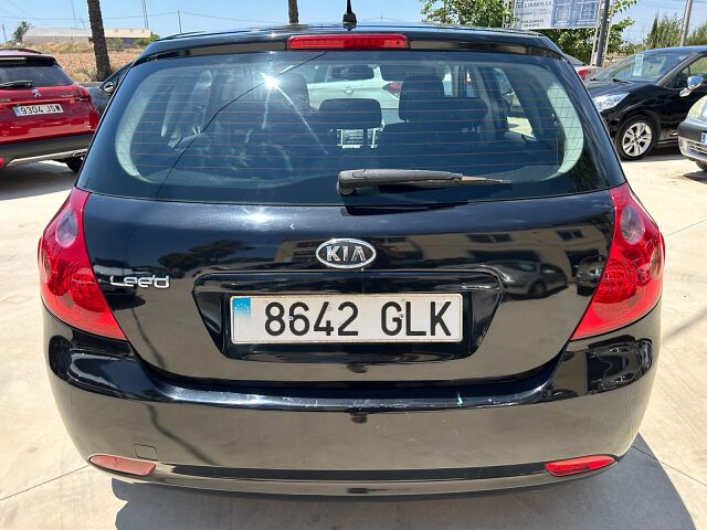 KIA CEED COMFORT 1.4 SPANISH LHD IN SPAIN 118000 MILES SUPERB LITTLE CAR 2009